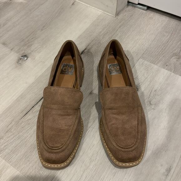 Dolce Vita NWT Mushroom Flat Shoes very comfortable with small heel. - Picture 4 of 8